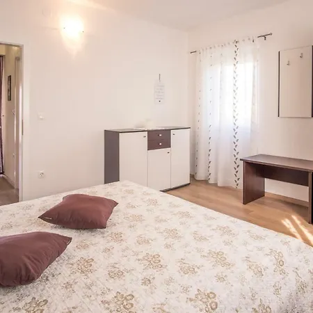 Apartmani Dujmovic Malinska Exteriér fotografie