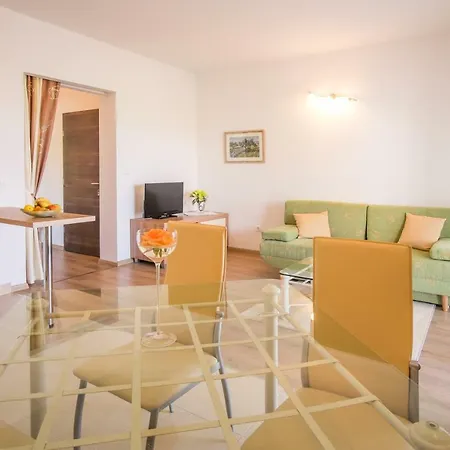 Apartmani Dujmovic Malinska Exteriér fotografie